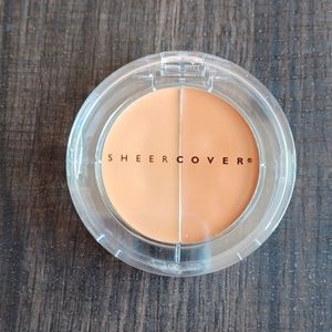 Sheer cover Duo concealer